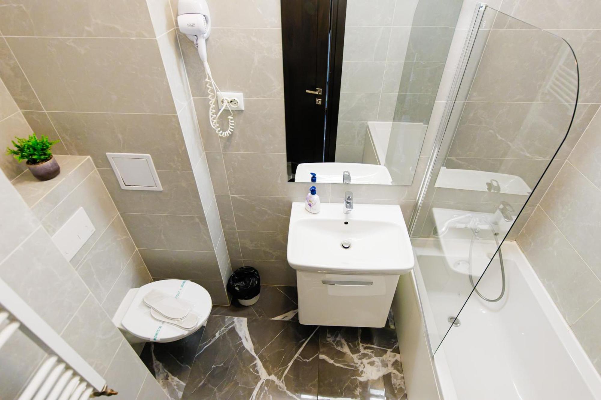 Luxury Glam Apartments Iasi At Lazar Palas المظهر الخارجي الصورة