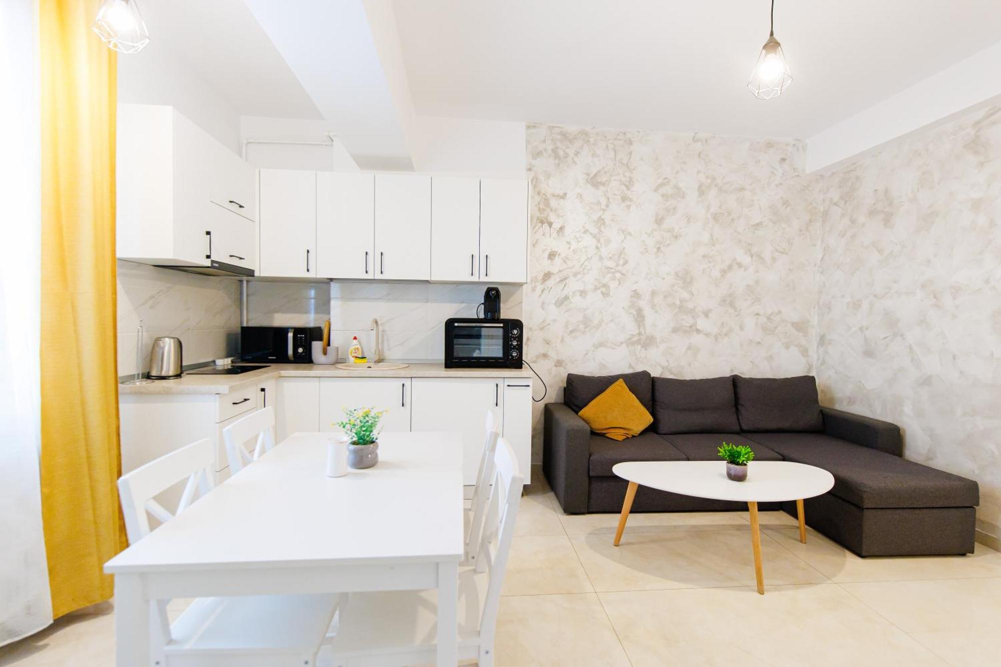Luxury Glam Apartments Iasi At Lazar Palas المظهر الخارجي الصورة