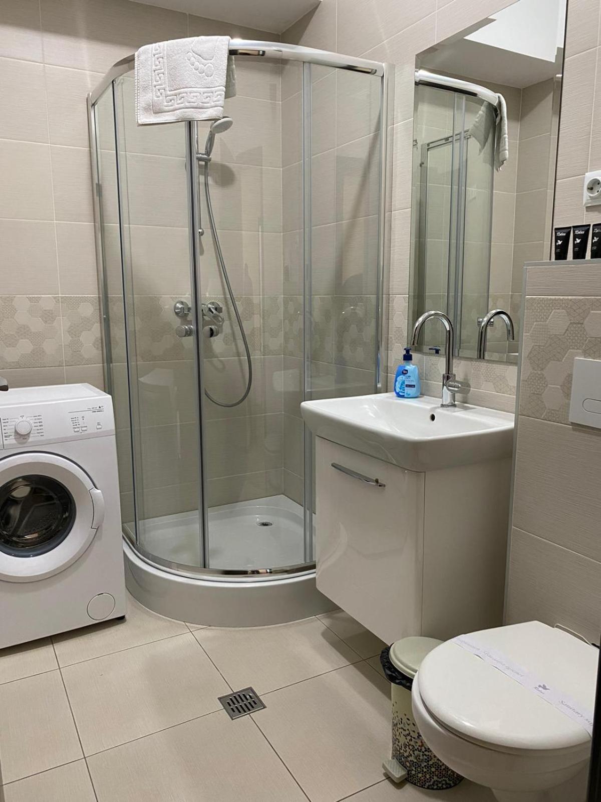 Luxury Glam Apartments Iasi At Lazar Palas المظهر الخارجي الصورة