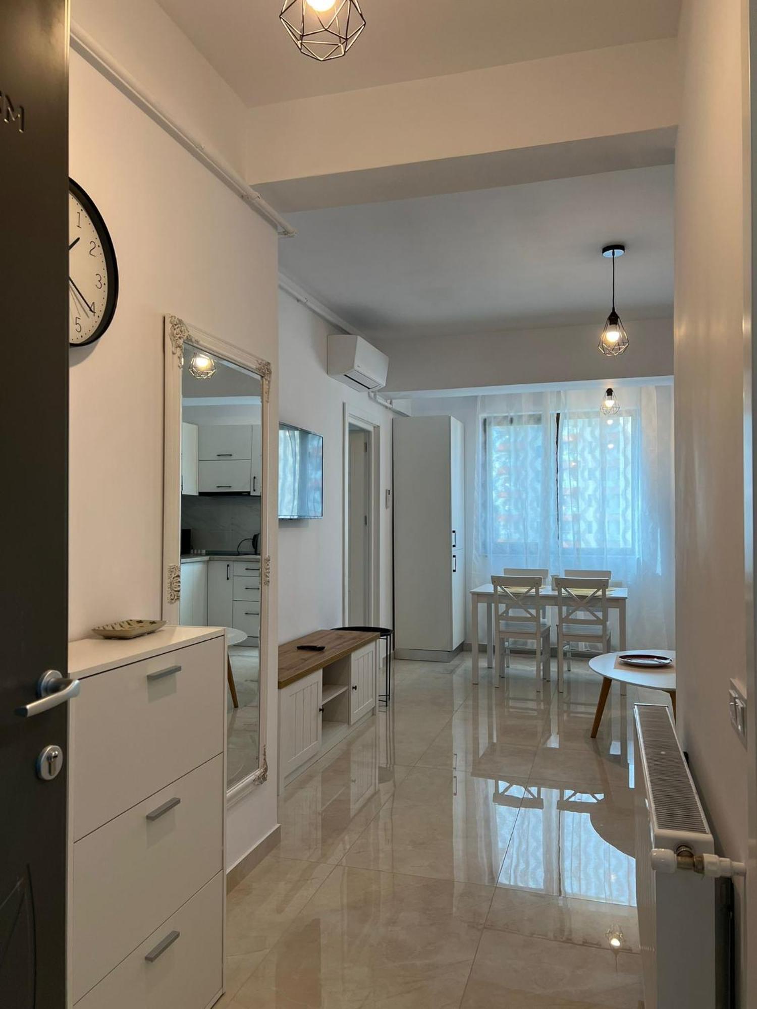 Luxury Glam Apartments Iasi At Lazar Palas المظهر الخارجي الصورة